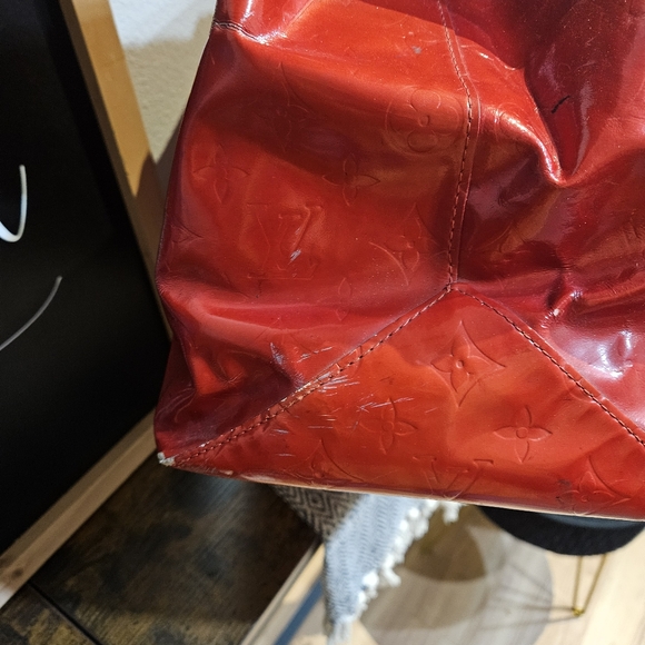 Louis Vuitton Vernis Reade GM Rouge - Picture 14 of 16